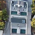 Akrogiali Apartments